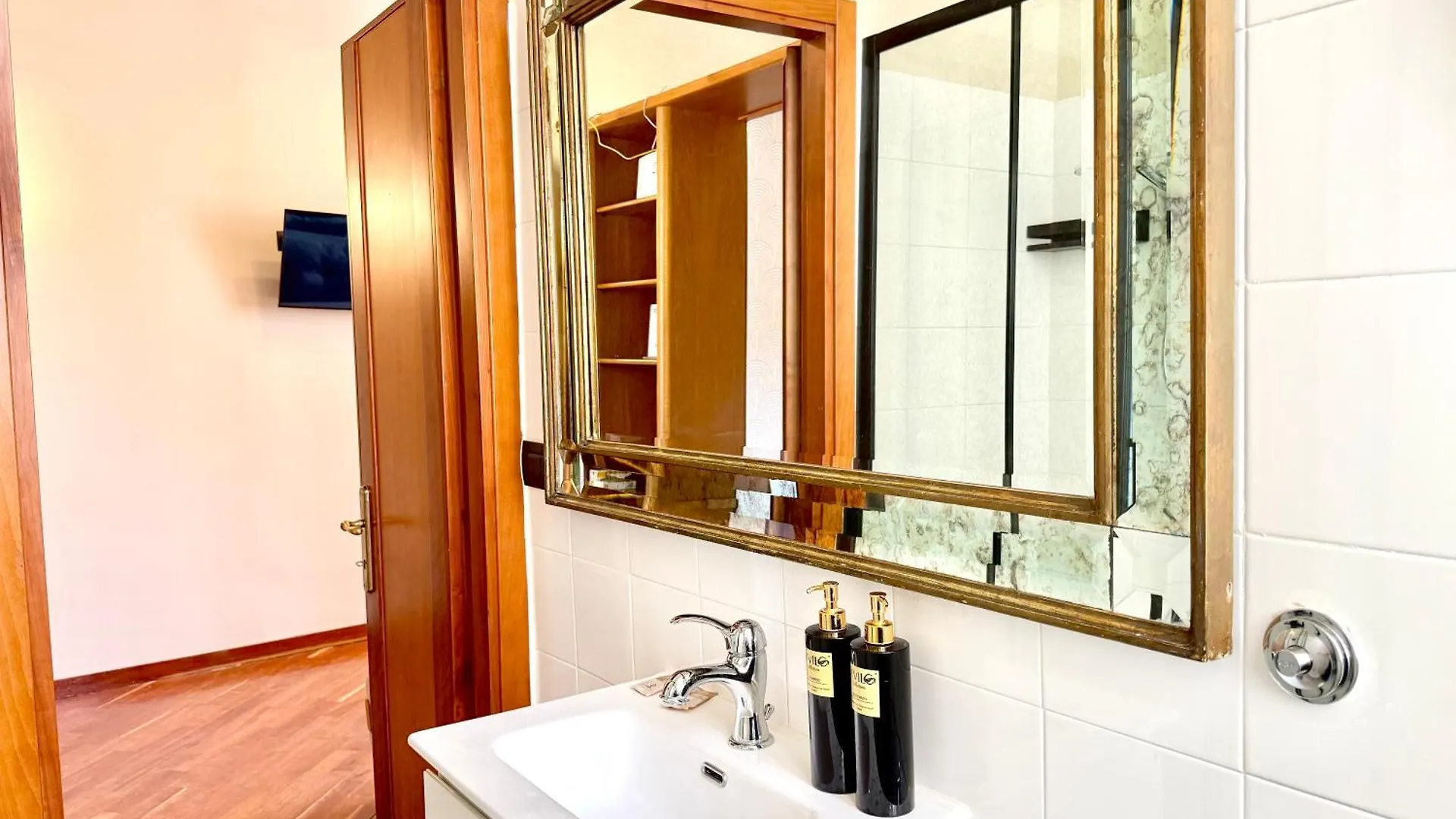 Vivilo Collection - Scanderbeg 85 Trevi Apartment Рим